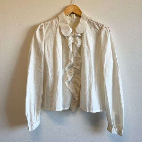 〈antique〉round collar cotton blouse