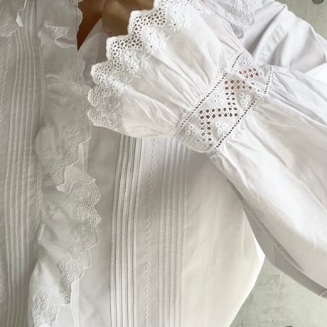 〈antique〉big collar cotton blouse