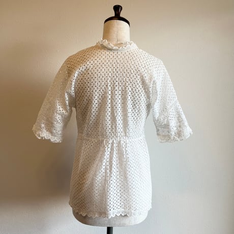 〈antique〉eyelet cotton bolero