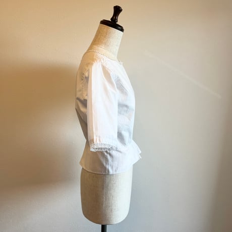 〈antique〉lace piping cotton blouse