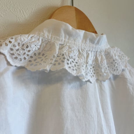 〈vintage〉round collar cotton blouse