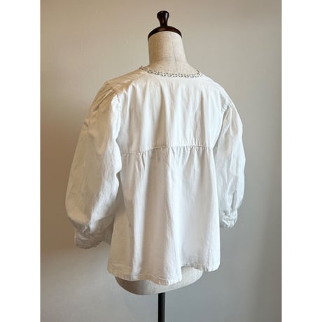 〈antique〉nocollar cotton blouse