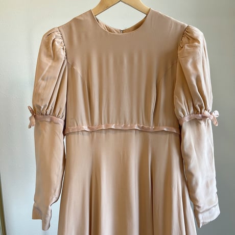 〈vintage〉back button & gigot sleeves dress