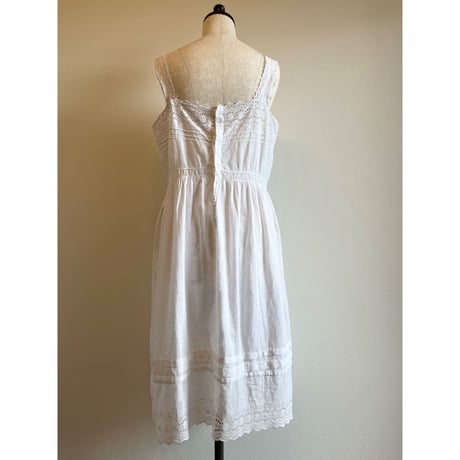 〈antique〉eyelet cotton onepiece