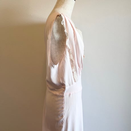 〈vintage〉baby pink slip dress