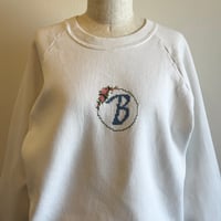 〈vintage〉made in USA / initial embroidery sweat