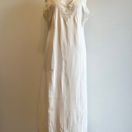 〈antique〉baby pink silk slip