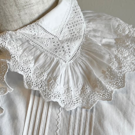 〈antique〉big collar cotton blouse