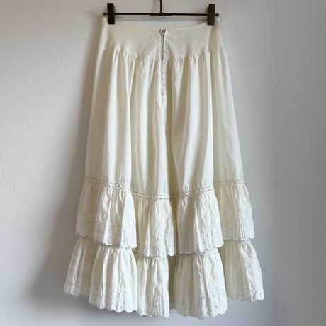 〈vintage〉scallop hem tiered petticoat