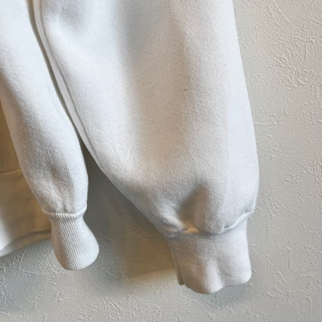 〈vintage〉made in USA / initial embroidery sweat