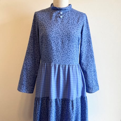 〈vintage〉liberty pattern onepiece with rabbit button