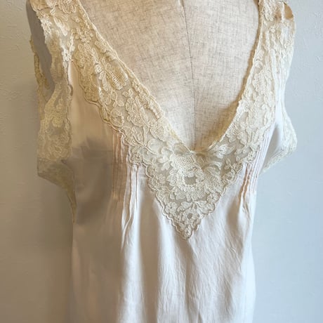 〈antique〉baby pink silk slip
