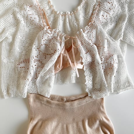 〈vintage〉baby pink sheer bra