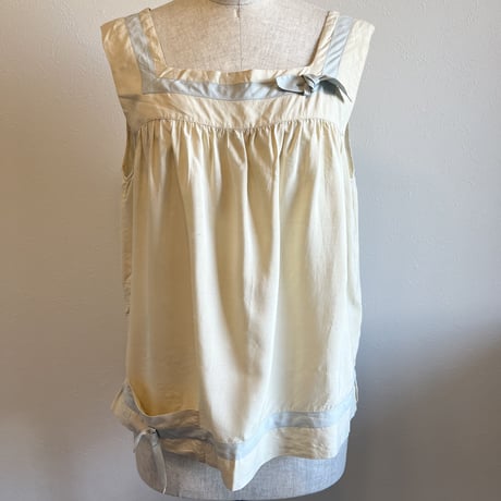 〈vintage〉square neck silk top