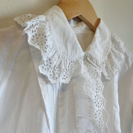〈vintage〉round collar cotton blouse