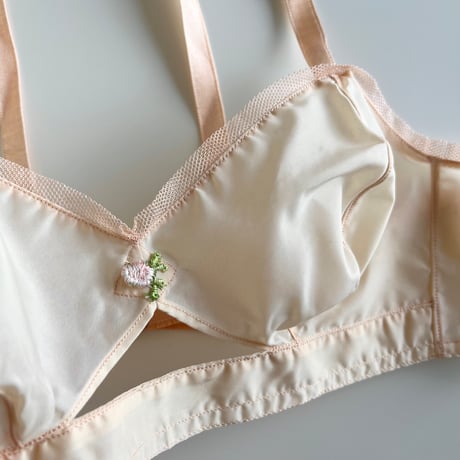 〈vintage〉peach pink sheer bra