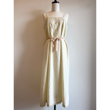 〈vintage〉made in Italy / rose embroidery onepiece