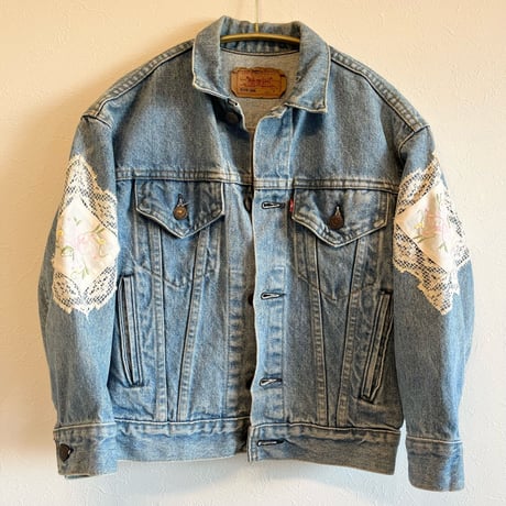 〈vintage〉made in USA/"Levi's" embroidery patch denim jacket