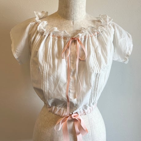 〈antique〉cotton blouse with ladder lace