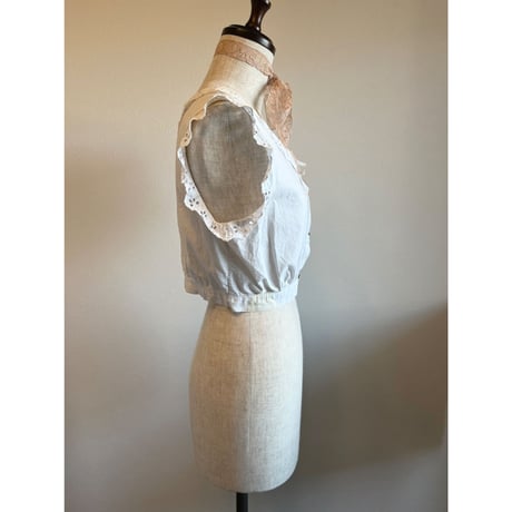 〈vintage〉eyelet sleeve tip blouse