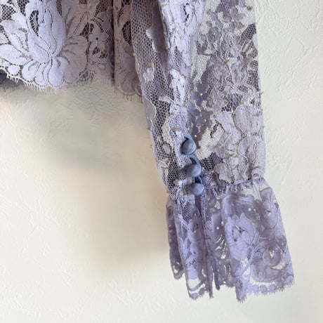 〈vintage〉back button lace blouse
