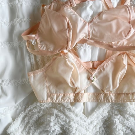 〈vintage〉peach pink sheer bra