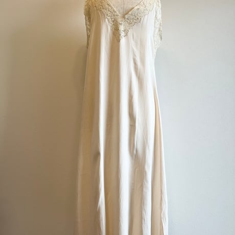〈antique〉baby pink silk slip