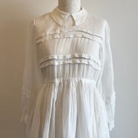 〈antique〉communion onepiece half length
