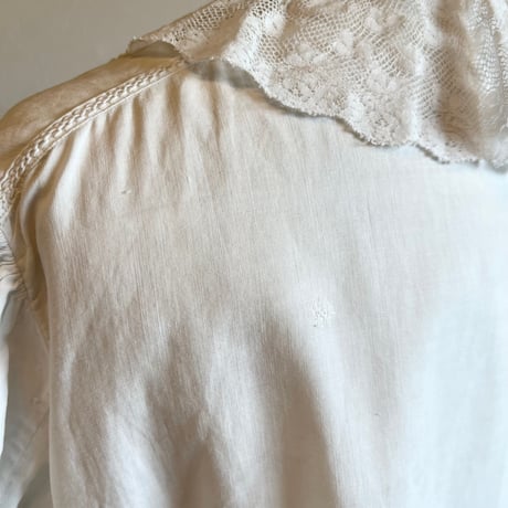 〈antique〉lace trim blouse