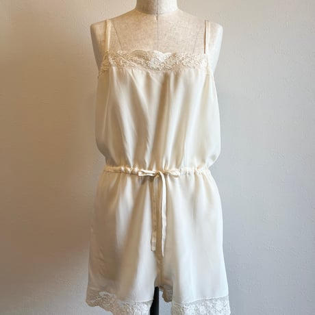 〈vintage〉lace switching teddy