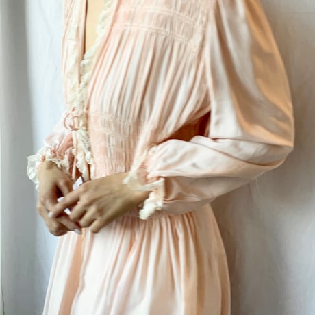 〈vintage〉shirring design gown with bow