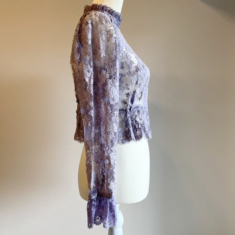 〈vintage〉back button lace blouse
