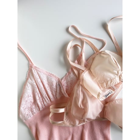 〈vintage〉baby pink sheer bra