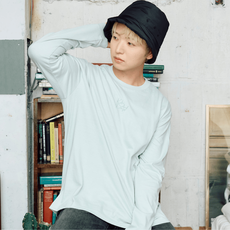 KIKI AND DAYS］刺繍ロゴロングスリーブTシャツ | Chiaki Ito Off