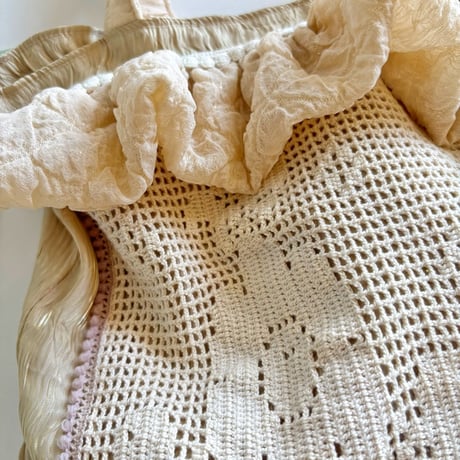 "upcycle" vintage lace  bag  (pale yellow)