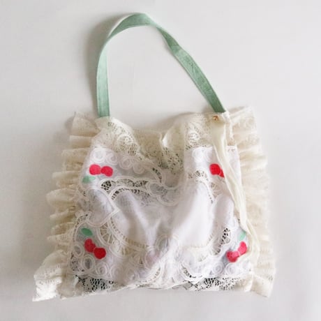 embroidery lace bag  (cherry)