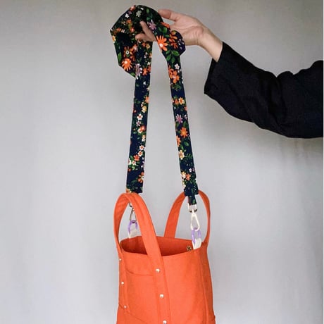 shoulder strap   ”j"