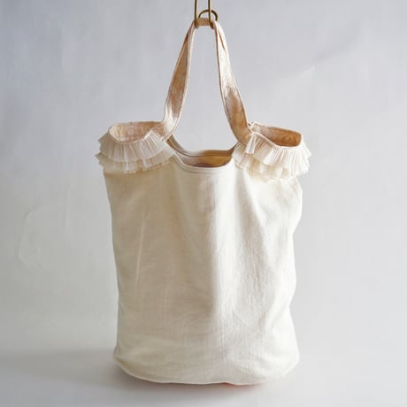 "upcycle" vintage embroidery bucket bag  (ecru)