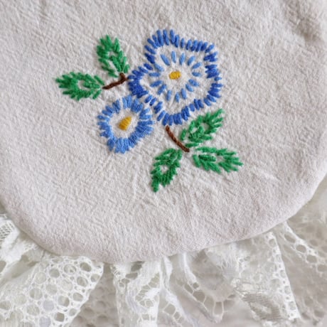 vintage embroidery pouch "c"