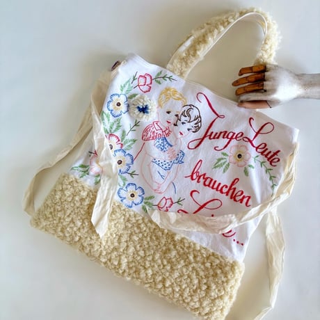 "upcycle" vintage embroidery bag (ecru)