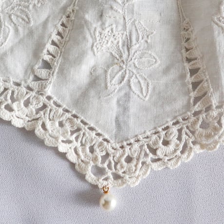 upcycle vintage embroidery collar