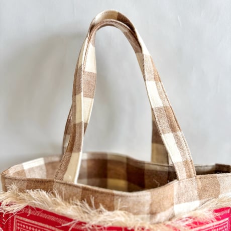 "upcycle" vintage  bag  (Doily)