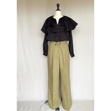 frill collar blouse (black)