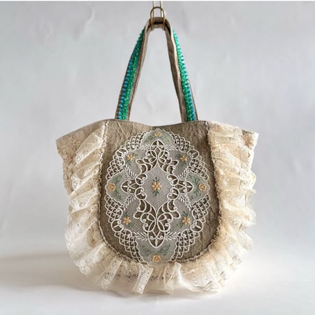 flower embroidery gather bag  "B"