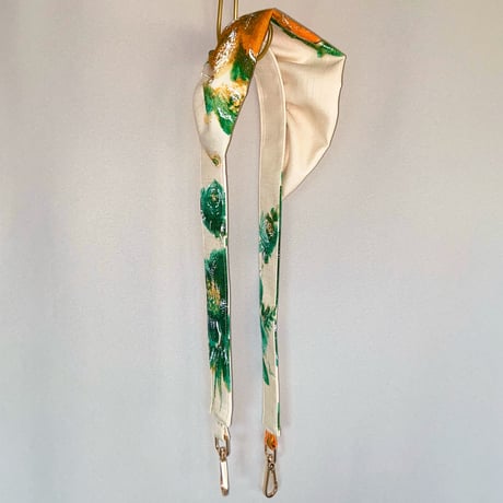 shoulder strap   ”i"
