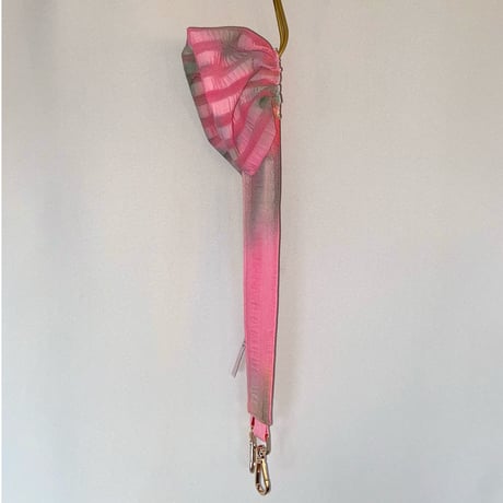 shoulder strap   ”h"