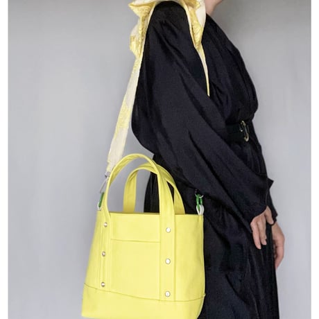 shoulder strap   ”a"