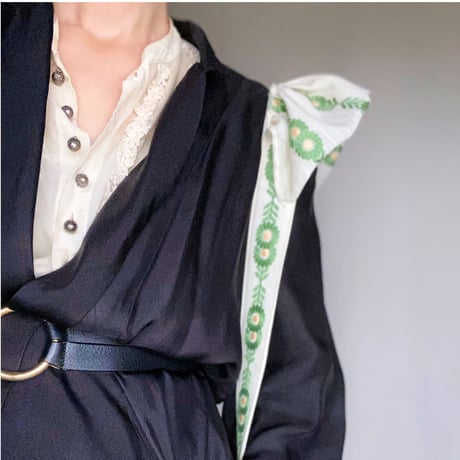 shoulder strap   ”e"