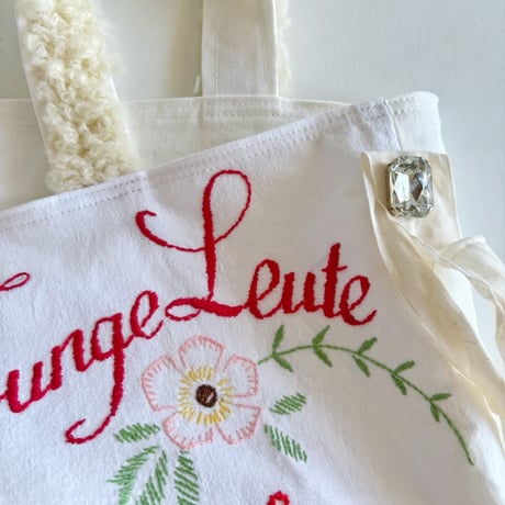 "upcycle" vintage embroidery bag (ecru)