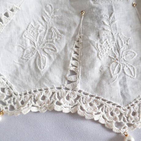 upcycle vintage embroidery collar